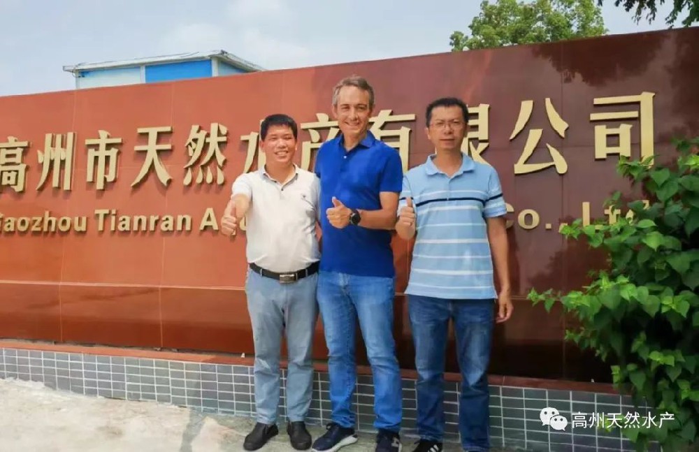 西班牙客戶到訪高州天然水產(chǎn)有限公司
